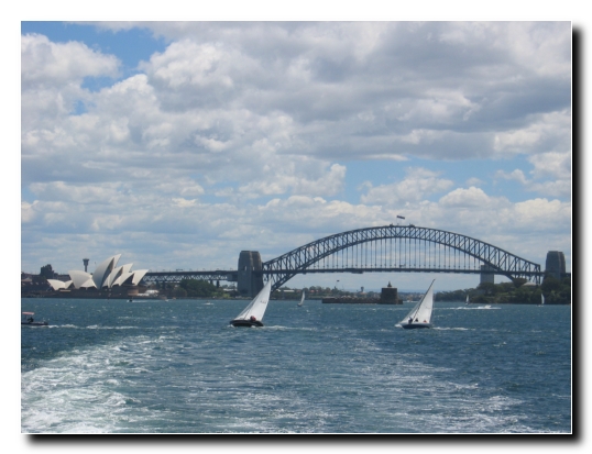 16 Opera House und Harbour Bridge